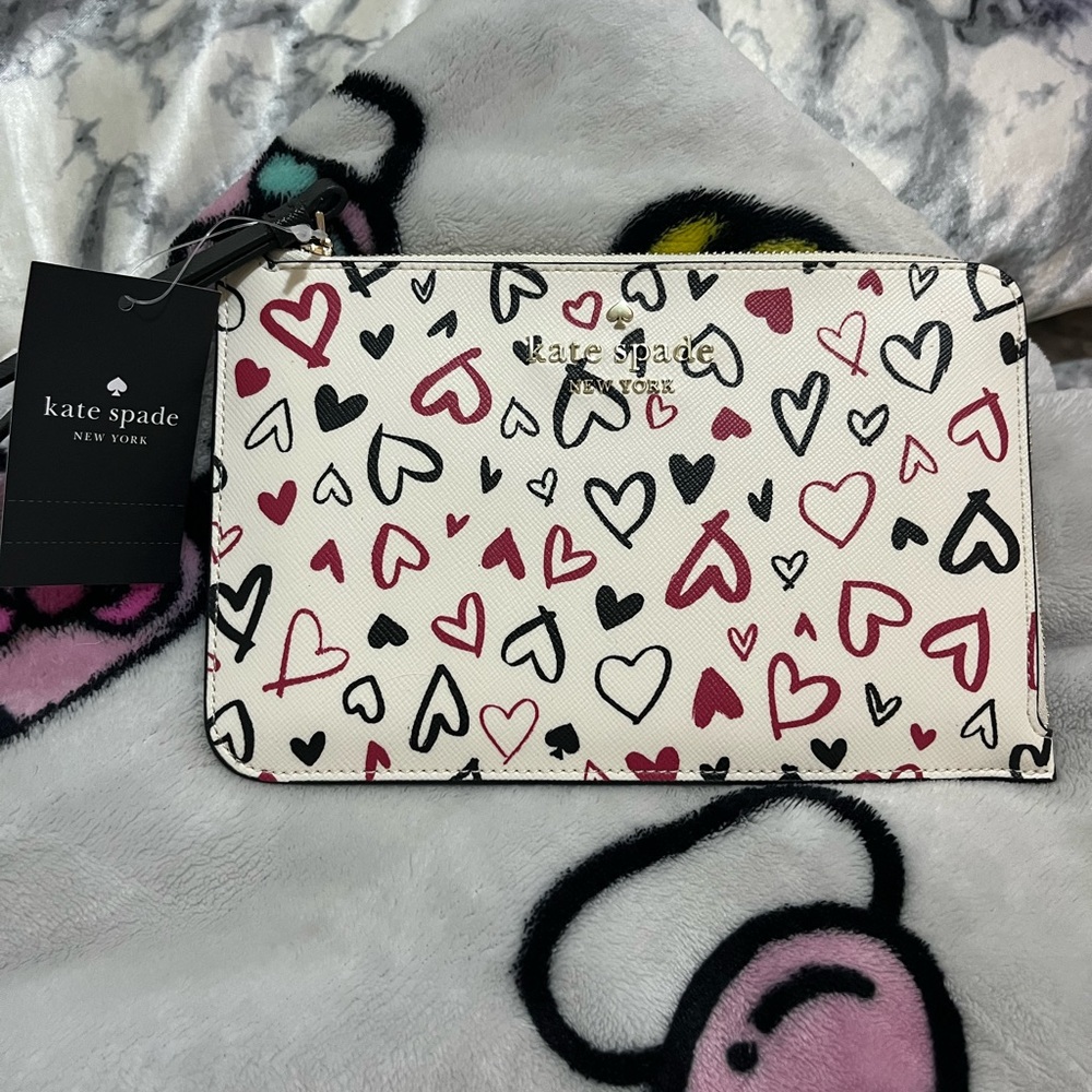 Kate Spade ♠️ scribble hearts wristlet 🩷♠️